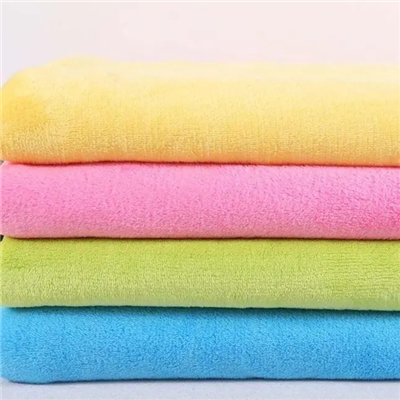 Strikking av dobbeltsidig flanellstoff