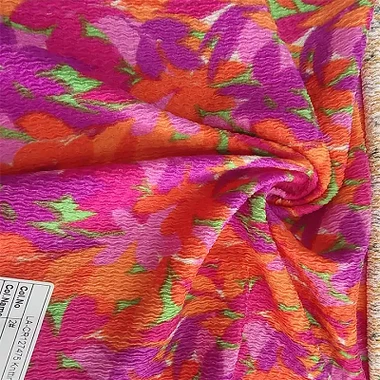 Plissert stoff til kjole