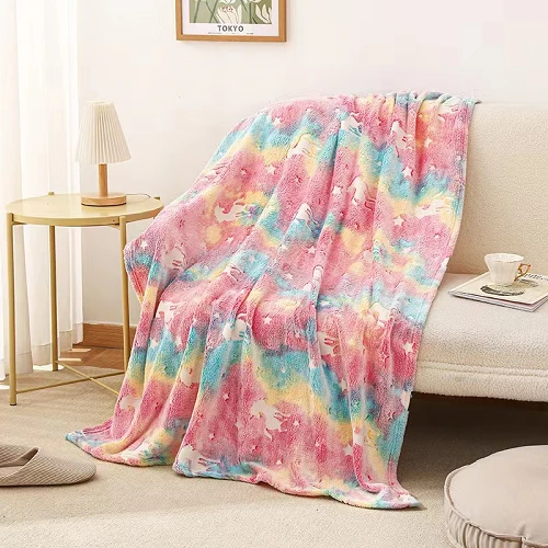 Unicorn lysende teppe
