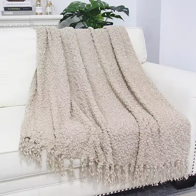 Tapestry sofa teppe