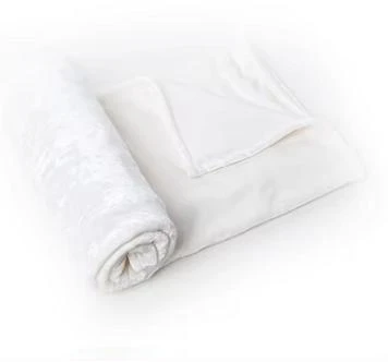 Hvit flanellteppe